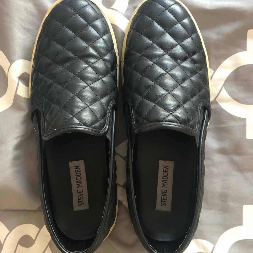Steve Madden Black slip on sneakers